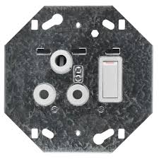 6861P Monoblock Switched 4x4 Socket on Yoke White