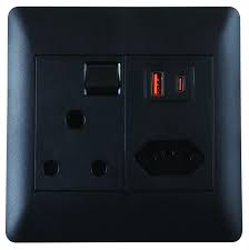 AP44XUC20W Lesco Apollo 16A Socket and USB black